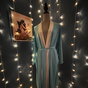 (SECRET TREASURES sleepwear) Robe